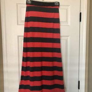 WET SEAL maxi skirt